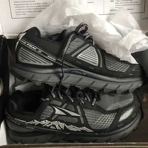 Women’s 8.5 Altra Lone Peak 3.5 shoes sneakers